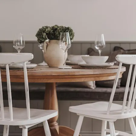 Valmere Retreat, Luxury Sleeps 4, Nyaraló
