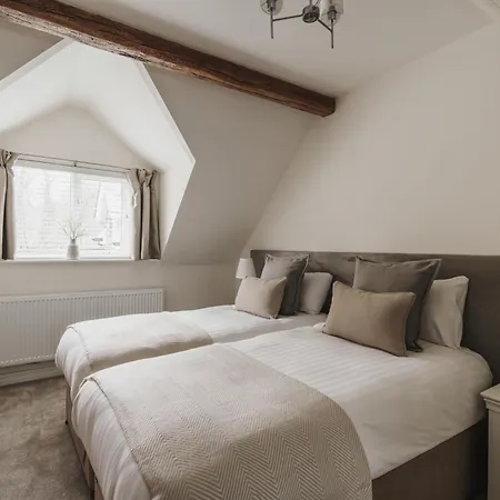 Valmere Retreat, Luxury Sleeps 4, Windermere
