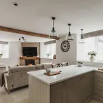 Valmere Retreat, Luxury Sleeps 4, * Уиндермир