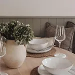 Valmere Retreat, Luxury Sleeps 4, * Уиндермир