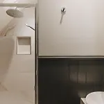 Valmere Retreat, Luxury Sleeps 4, Дом отдыха *