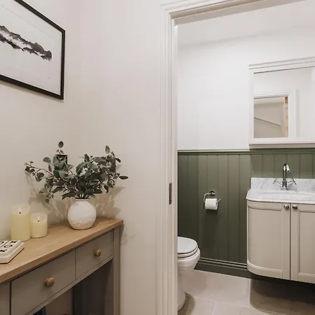 Valmere Retreat, Luxury Sleeps 4, * Windermere