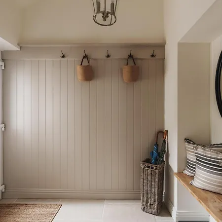 Valmere Retreat, Luxury Sleeps 4, *