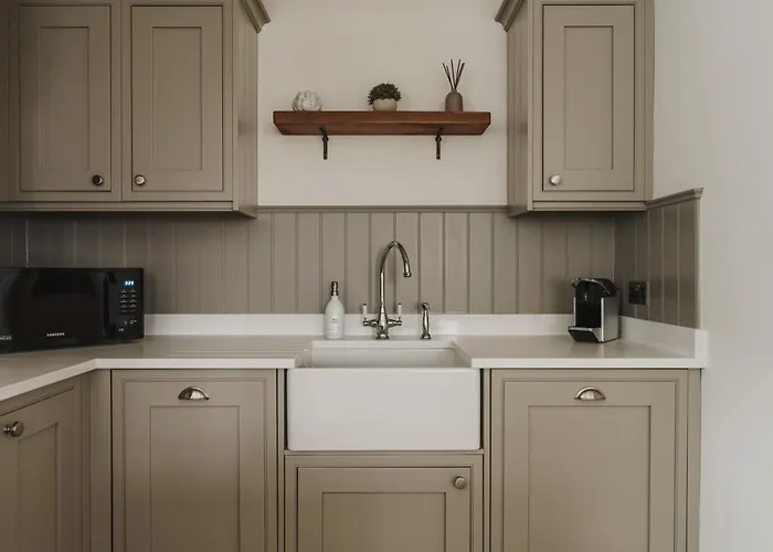 Holiday home Valmere Retreat, Luxury Sleeps 4, *