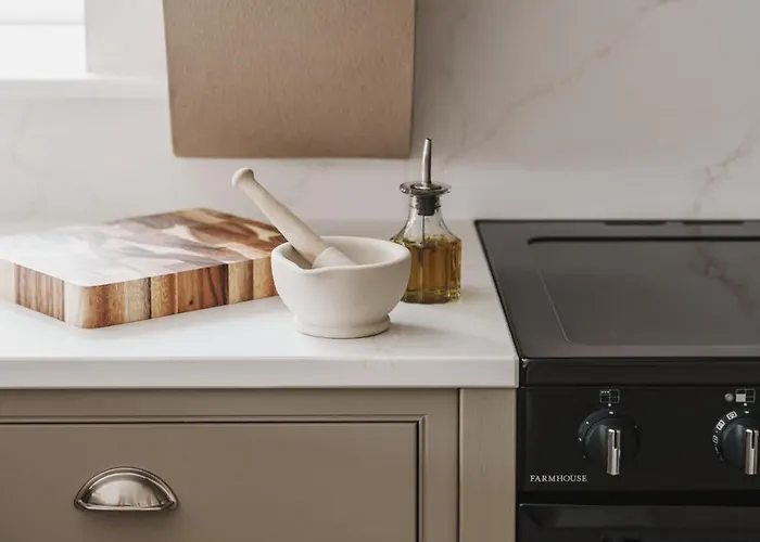 Valmere Retreat, Luxury Sleeps 4, Holiday home