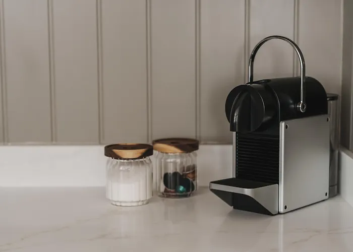 Valmere Retreat, Luxury Sleeps 4,