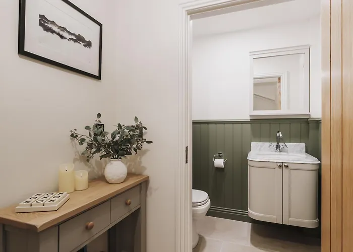 Valmere Retreat, Luxury Sleeps 4, * Windermere