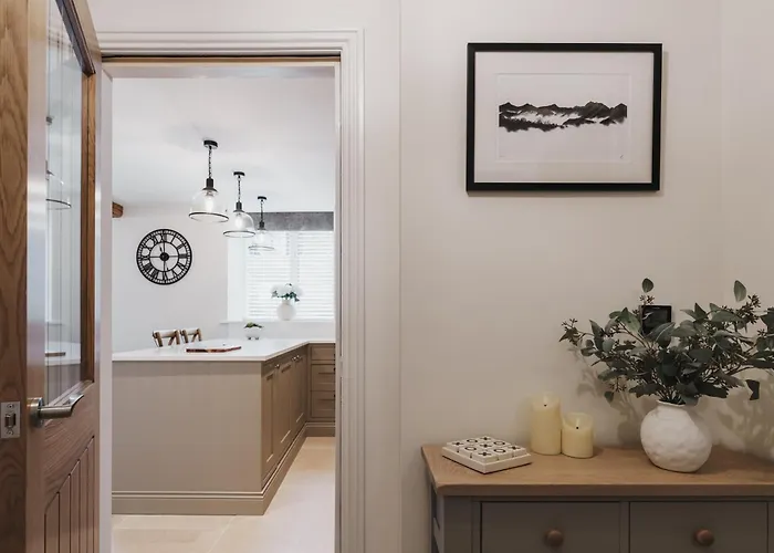 Valmere Retreat, Luxury Sleeps 4, Windermere