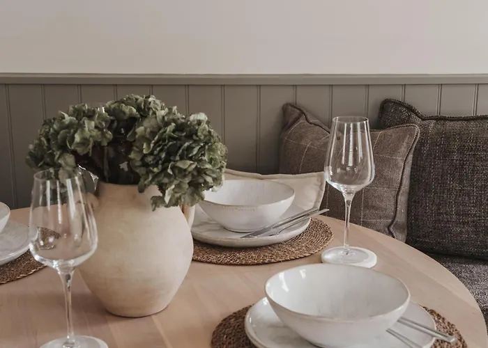 Valmere Retreat, Luxury Sleeps 4, * Windermere