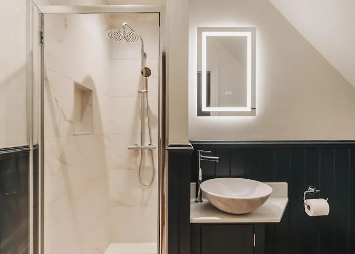 Valmere Retreat, Luxury Sleeps 4, * Windermere