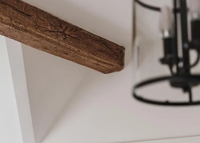 Valmere Retreat, Luxury Sleeps 4, Holiday home *